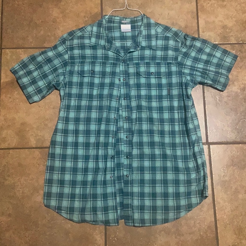 Columbia Short Sleeve Large Tall Shirt